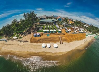Surf & Turf Beach Club & Restaurant